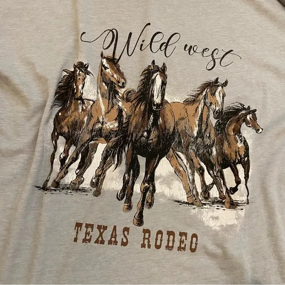 Texas Rodeo Horse Graphic Elevated Tee, Fringe Edges - Picture 3 of 9